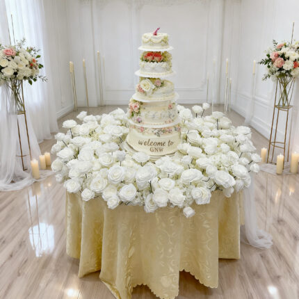 Premium Wedding Cake Floral Decoration With Artificial Flowers Custom Colors Realistic Look High End Wholesale